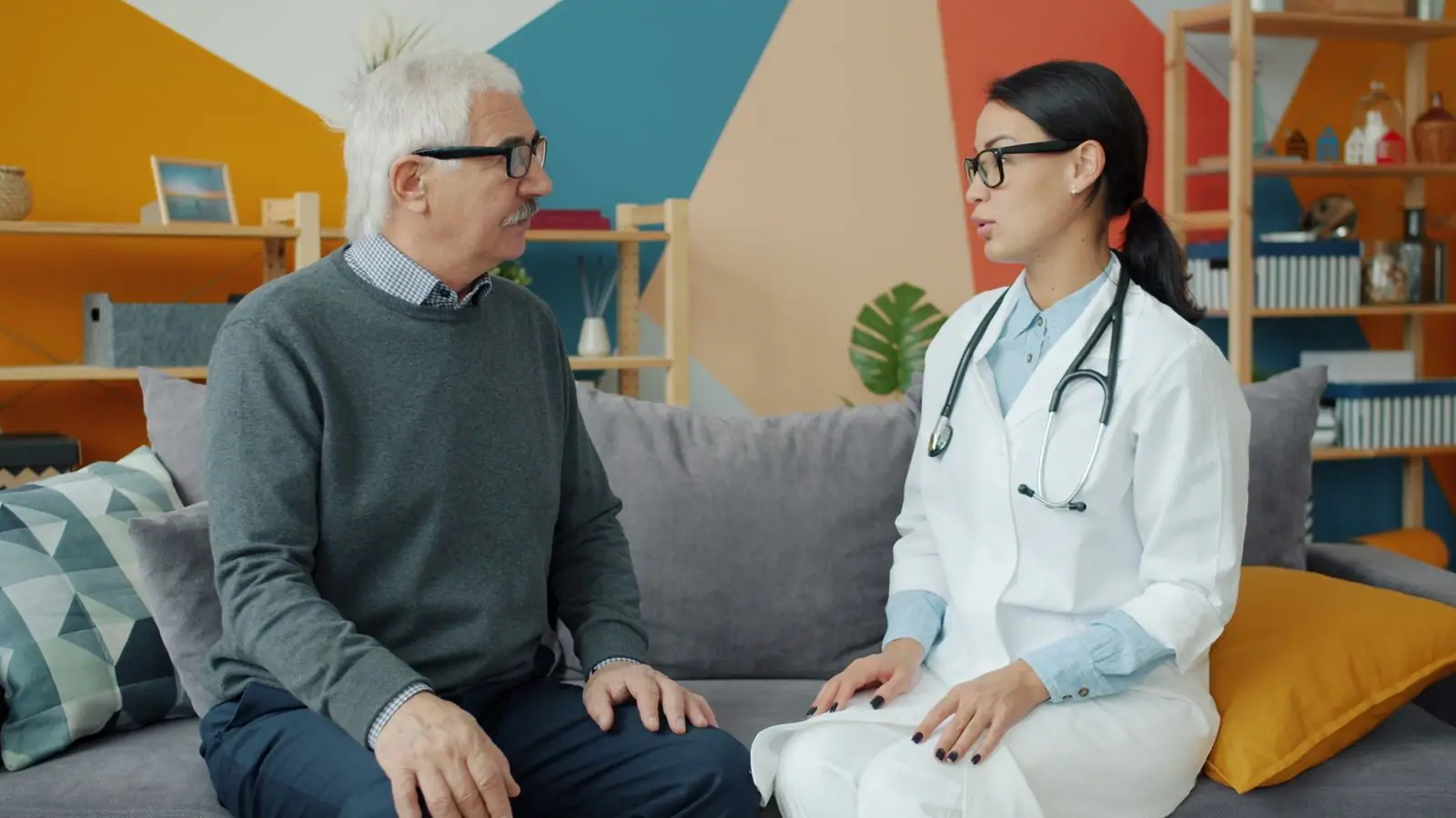 Consultation médicale d'un patient senior